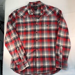 Lucky Brand Long Sleeve Snap men’s shirt, black and red plaid, medium